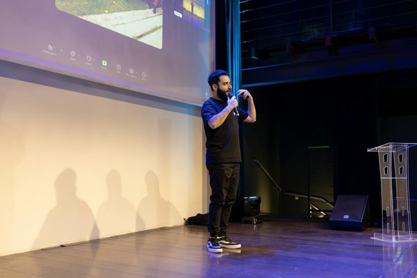 Scanner portable : Pourquoi est-il indispensable pour les professionnels en déplacement ?